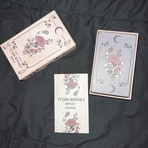 NWOT Pythia Botanica Oracle Deck